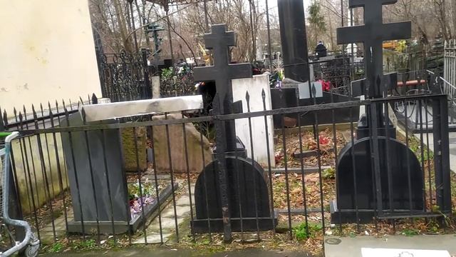 Царская семья Романовых на Ваганьковском кладбище смотреть онлайн