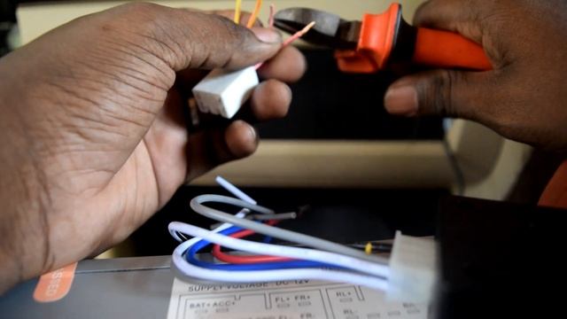 Geely Micro Panda, Cross, MX7 Stock Radio Amplifier/Subwoofer Fixing | Using Line Output Converter смотреть онлайн