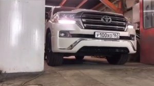 Обвес на Toyota Land Cruiser 200 выбор Excalibur или Executive для lc200