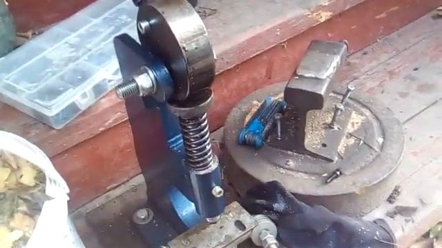 Пресс для колец кольчуги смотреть онлайн