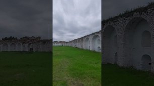 Старые стены Далматовского монастыря