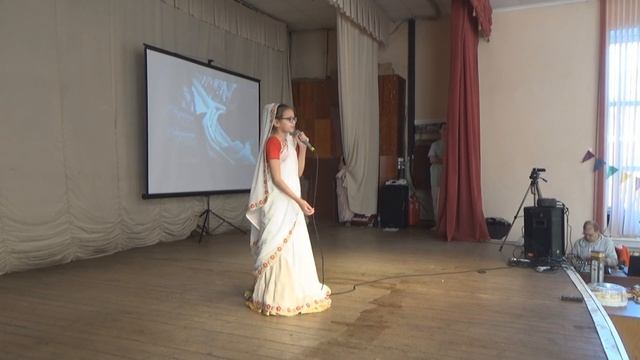 Нас учили быть птицами, Амина смотреть онлайн