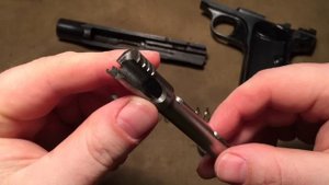Browning FN Model 1910; неполная разборка