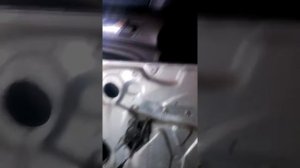 разбор снятие  стеклоподъемника шкода суперб водительской двери