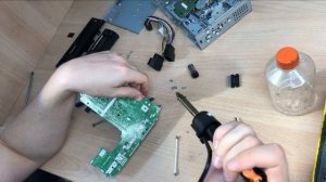 Автомобильная магнитола Pioneer DEH-1700UB, не включается. Замена PAL013A на TDA7388.