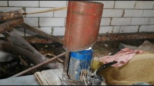 Дробилка зерна, из балона пропан.