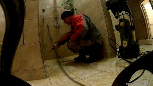 Гидродинамическая промывка труб внутри помещения