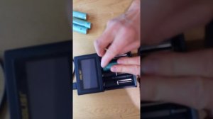 Интеллектуальное зарядное устройство Golisi S4 не работает второй слот.