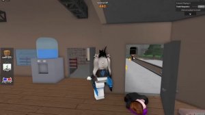 BEATING AND JUKING TEAMERS IN MM2 (Murder Mystery 2)