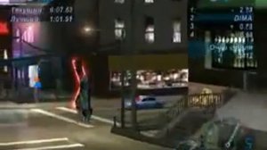 Парень играет в NFS, просто угар)!