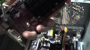 Не включается системник. Сказали сгорела материнка:) (диагносты от Бога!)