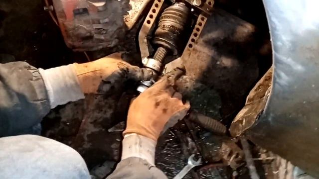 тестируем универсальный съемник ШРУСа от Автодело смотреть онлайн