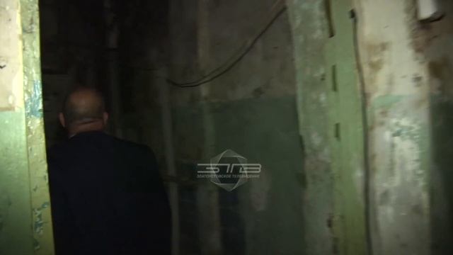 В доме на улице Тургенева на ребёнка обвалилась часть потолка смотреть онлайн