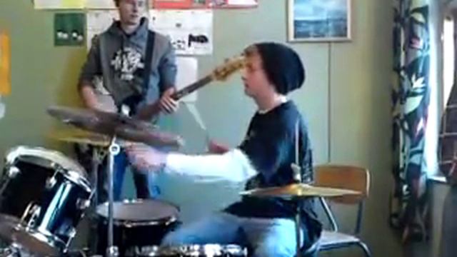 Steffen spiller trommer смотреть онлайн