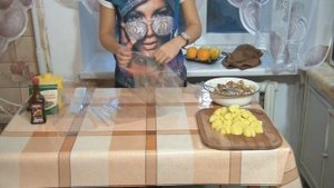 Картофель с мясом и грибами запеченный в рукаве