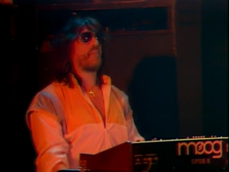 Whitesnake (feat. Jon Lord) - "Guilty Of Love" (Live 1984) смотреть онлайн