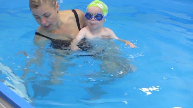 тренер по плаванию и Семен MVI 0008 смотреть онлайн