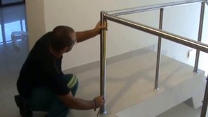 Монтаж лестничных ограждений из нержавеющей стали