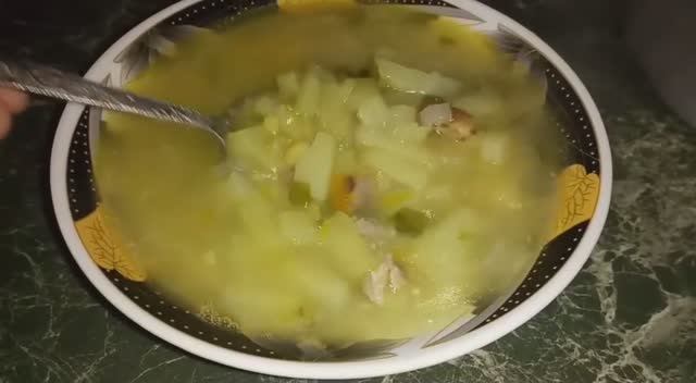 СУПЧИК ДНЯ! Гороховый суп с копчёностями! Вкусный и наваристый! (720p).mp4