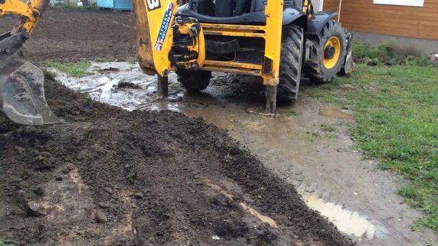 Устройство парковки на участке. Расчистка и выравнивание участка под парковку.