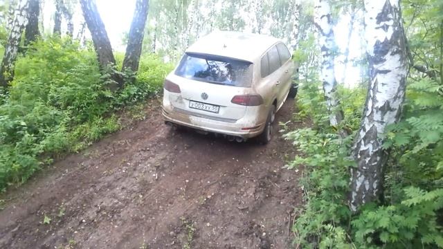 Volkswagen Touareg 4.2TDI and Jeep Grand Cherokee WH 4.7 part 6 смотреть онлайн