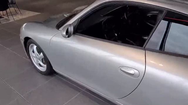 01D4911 - 2001 Porsche 911 996 Carrera Porsche Classic Restored 49,950 смотреть онлайн