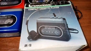 AK18/INTERNATIONAL/SUNNY, Кассетный плеер из 90-х!
