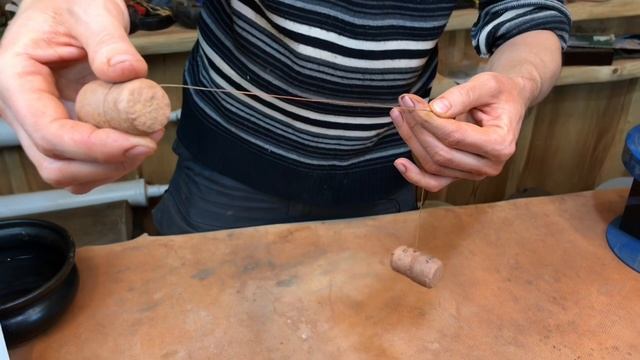 ? Как ухаживать за руками гончару - керамисту Обучение гончарству Волшебство керамики смотреть онлайн