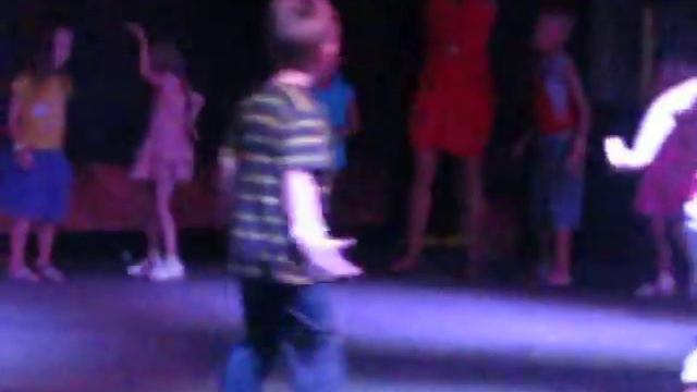 Отель Batont. Детская дискотека. смотреть онлайн