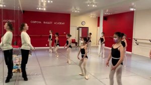 Regular ballet class for girls 10-11 years old, California #ballet #dance