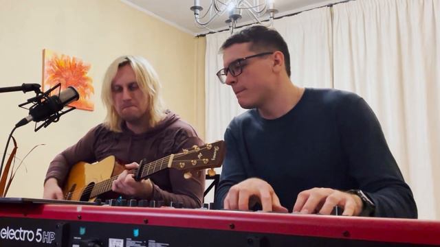 Спи в заброшенном доме (акустический кавер) смотреть онлайн