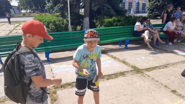 С днём защиты детей! 1 июня 2022 // Рисунки на асфальте смотреть онлайн