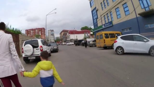 ПОВСЕДНЕВНАЯ ЖИЗНЬ ПОТЕРЯЛИСЬ СРЕДИ БОГАЧЕЙ УЖАСНАЯ ПАРИКМАХЕРСКАЯ