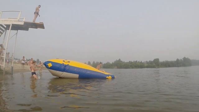 Водный батут. Летающие суповые наборы. 1 смотреть онлайн