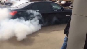 BMW 7 drift burnaut