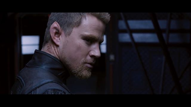 Восхождение Юпитер / Jupiter Ascending смотреть онлайн