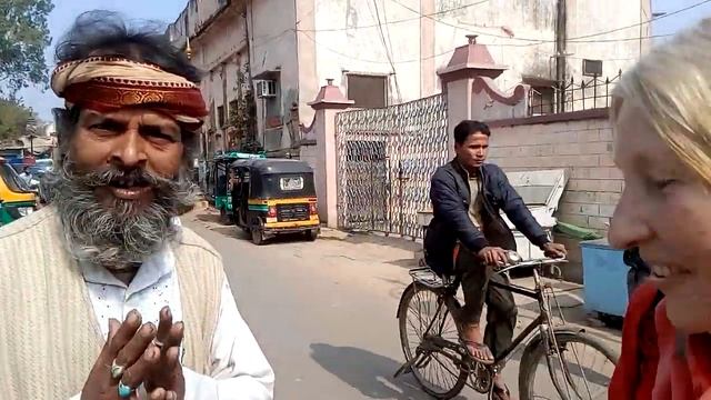 Саду в Варанаси. Фото на память. Саду - высшая форма совершенного человека. Варанаси 2019 смотреть онлайн