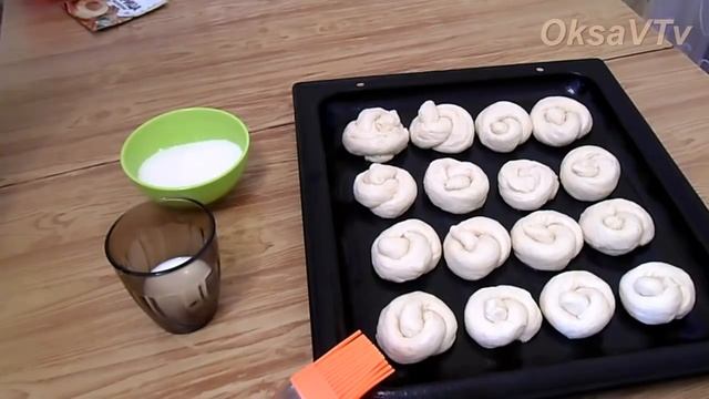 Булочки на кефире с сахаром и корицей. buns on kefir with sugar and cinnamon смотреть онлайн