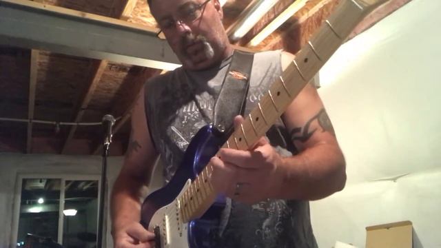 Comparing Fender HSS To Fender American Elite Telecaster смотреть онлайн