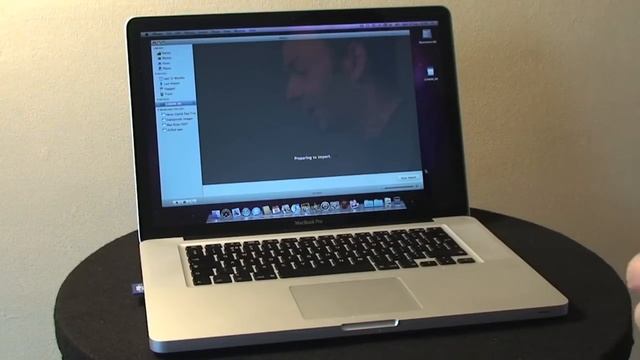 Apple 15-inch MacBook Pro (mid-2009) - The Definitive Review смотреть онлайн