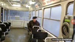 ШОК!!!! Гномы существуют!!! Настоящий гном заснят в рижском трамвае!!!!