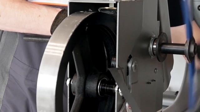 Comment changer le roulement de pédalier sur un vélo magnétique ? смотреть онлайн