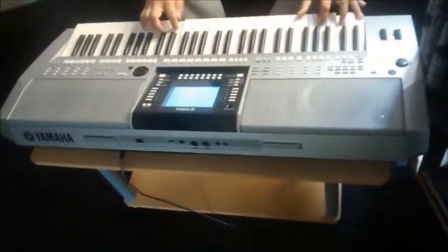 Yamaha PSR S710 смотреть онлайн