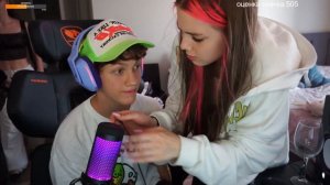 АКУЛИЧ И ЕЛЯ ПЛАГ ЧТООО