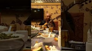 Казах зажигает