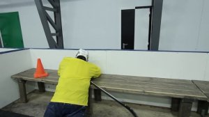 ШОУ БЕЗУМНЫЙ ХОККЕЙ: БЕГ В ЧЕХЛАХ ПО ЛЬДУ