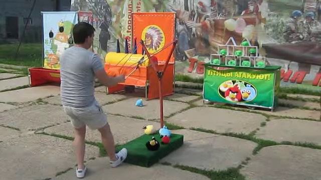 Птицы атакуют. Angry птицы в миниатюре смотреть онлайн