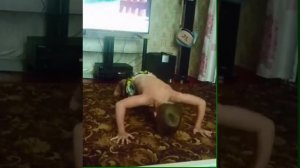 Капля Аким 7лет. 60раз отжимание.