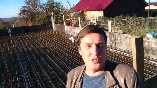Строим дом в Сочи. Фундамент. Отсыпка и трамбовка щебня. Армирование и бетонирование фундамента. смотреть онлайн