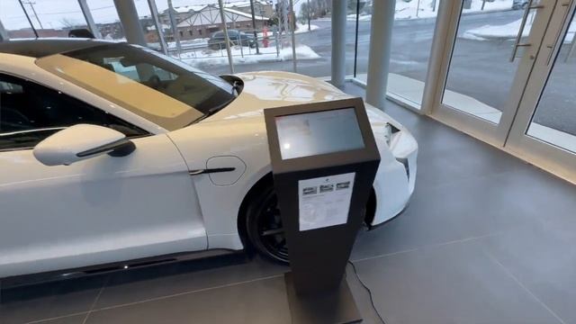 2025 Porsche Taycan EV Updated! Is it best to buy now or later? смотреть онлайн